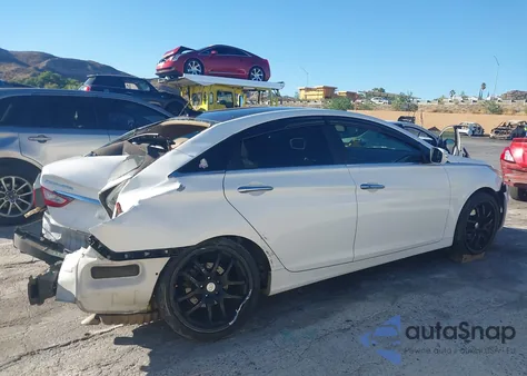2013 Hyundai Sonata Limited z USA, uszkodzony, nr VIN 5NPEC4AC3DH737862